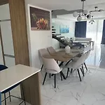 Four Seasons Life 1, With 3 Bedrooms Apartment *