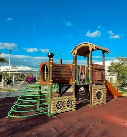 Apartment Four Seasons Life 1, With 3 Bedrooms *