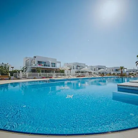 Four Seasons Life 1, With 3 Bedrooms *