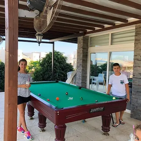 Four Seasons Life 1, With 3 Bedrooms Apartment *