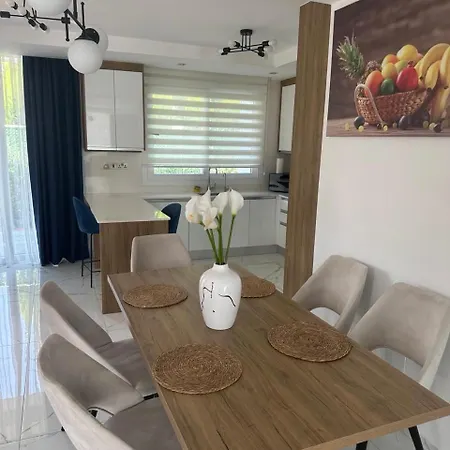 Appartamento Four Seasons Life 1, With 3 Bedrooms