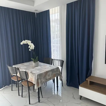 Apartment Four Seasons Life 1, With 3 Bedrooms Trikomo