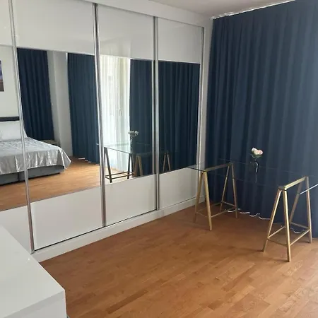 Four Seasons Life 1, With 3 Bedrooms דירה